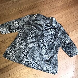 Karen Kane Plus 14W Animal Print Button Down Blouse Black Silver